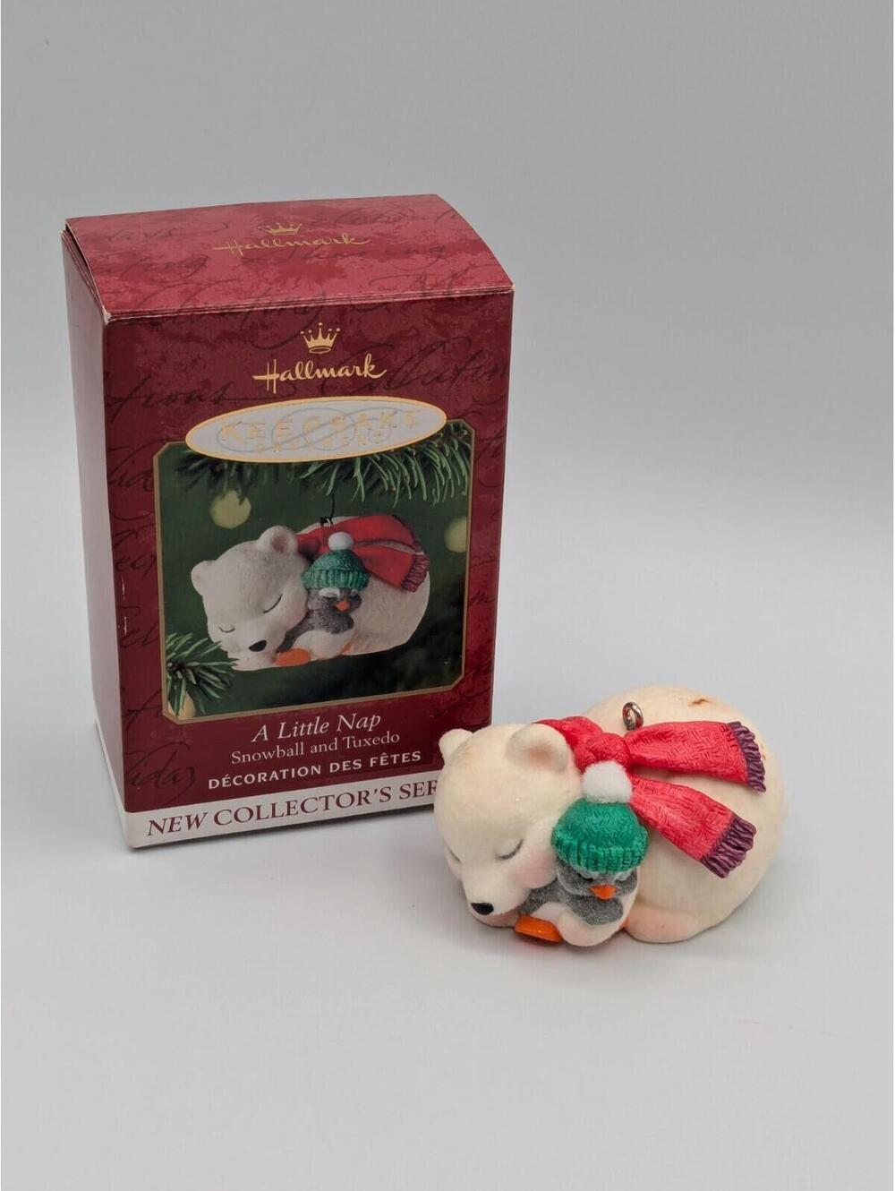 Hallmark Keepsake A Little Nap 2001, 1st in the Snowball and Tuxedo Series